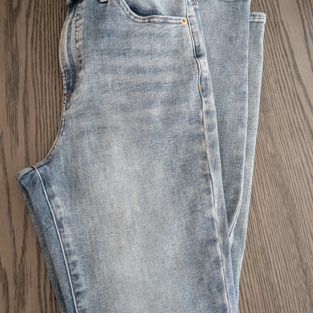 Express Light Blue High Rise Women's Flex Jeans. Small fits 0/2/4